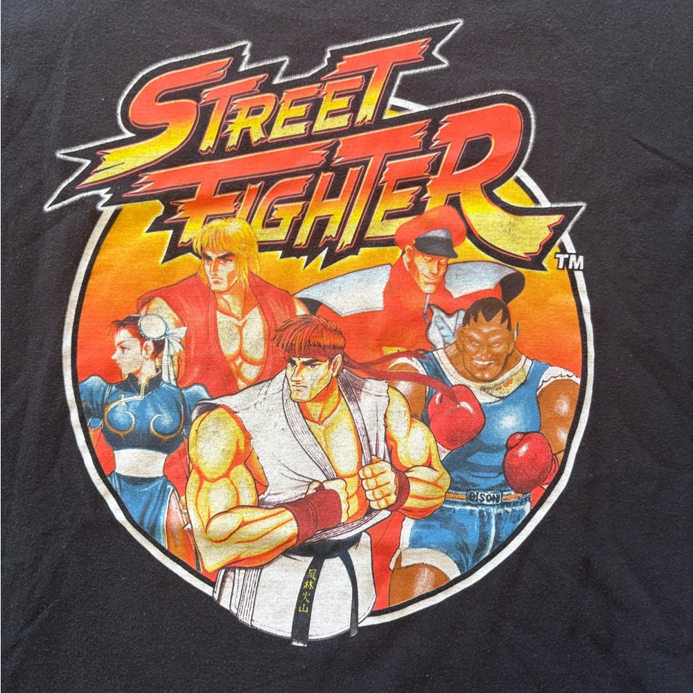 Street Fighter Graphic Tee - Black with Red & Yellow Print XL - Picture 2 of 4